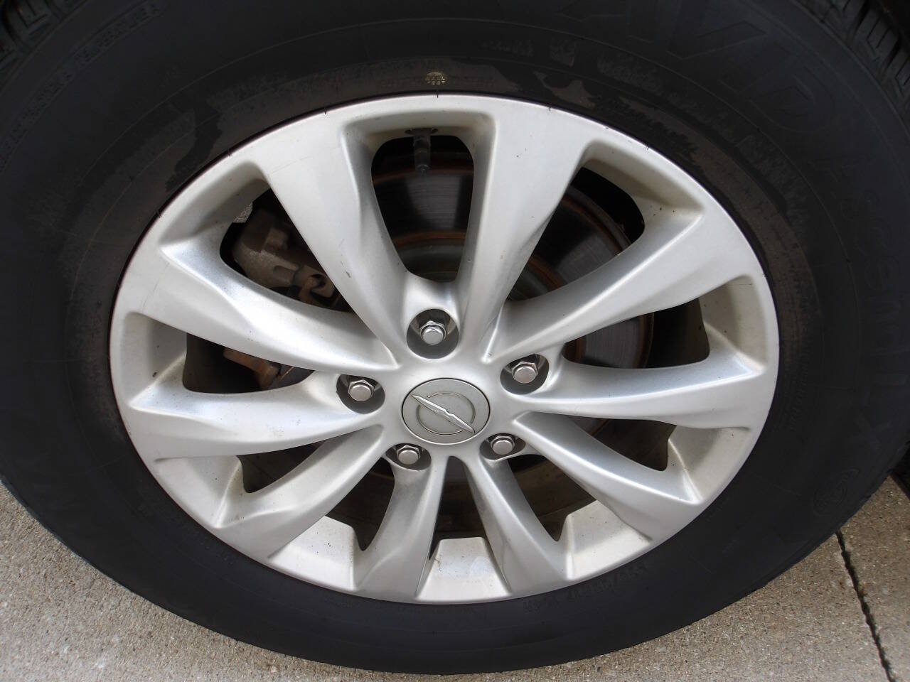 Used 2017 Chrysler Pacifica Touring-L FWD image 26