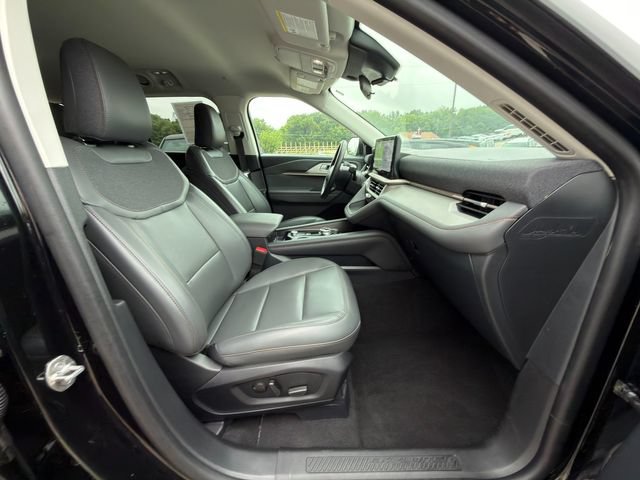 Used 2025 Ford Explorer Active w/ Active Comfort Package AWD/4WD image 9