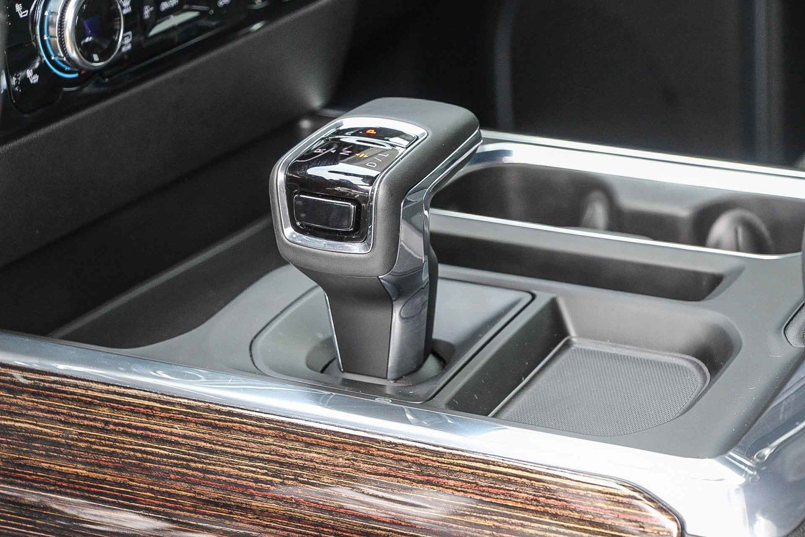 Used 2025 GMC Sierra 1500 Elevation w/ Preferred Package image 21