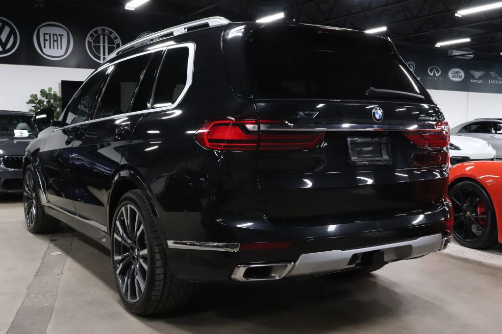 Used 2022 BMW X7 xDrive40i w/ Premium Package image 3