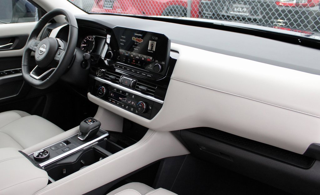 Certified 2024 Nissan Pathfinder SL image 31