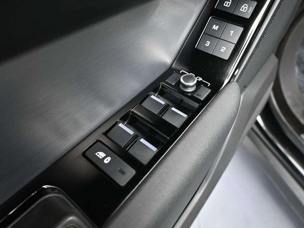 Used 2023 Land Rover Range Rover Velar R-Dynamic S AWD/4WD image 20