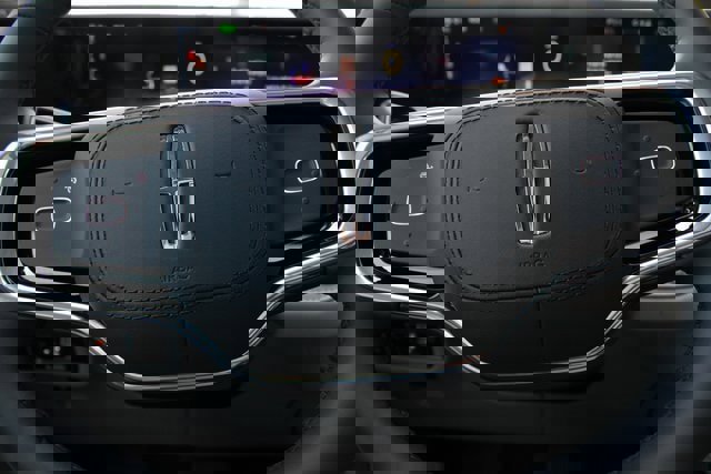 New 2026 Lincoln Nautilus Reserve w/ Jet Appearance Package image 36