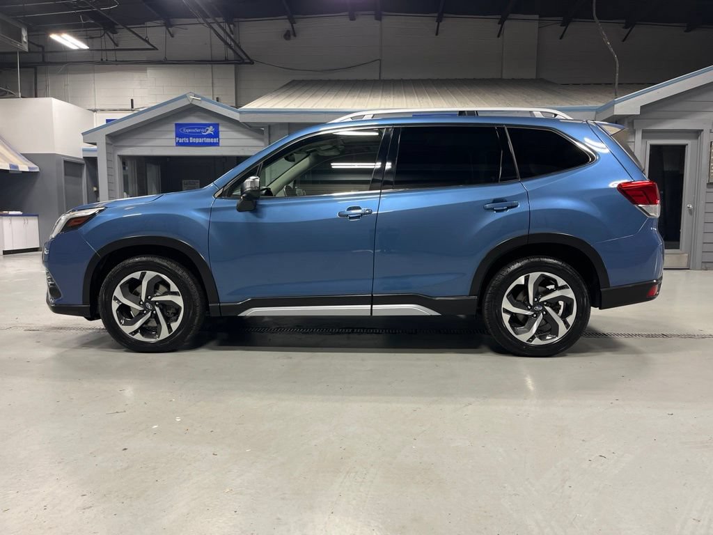 Certified 2022 Subaru Forester Touring AWD/4WD image 6