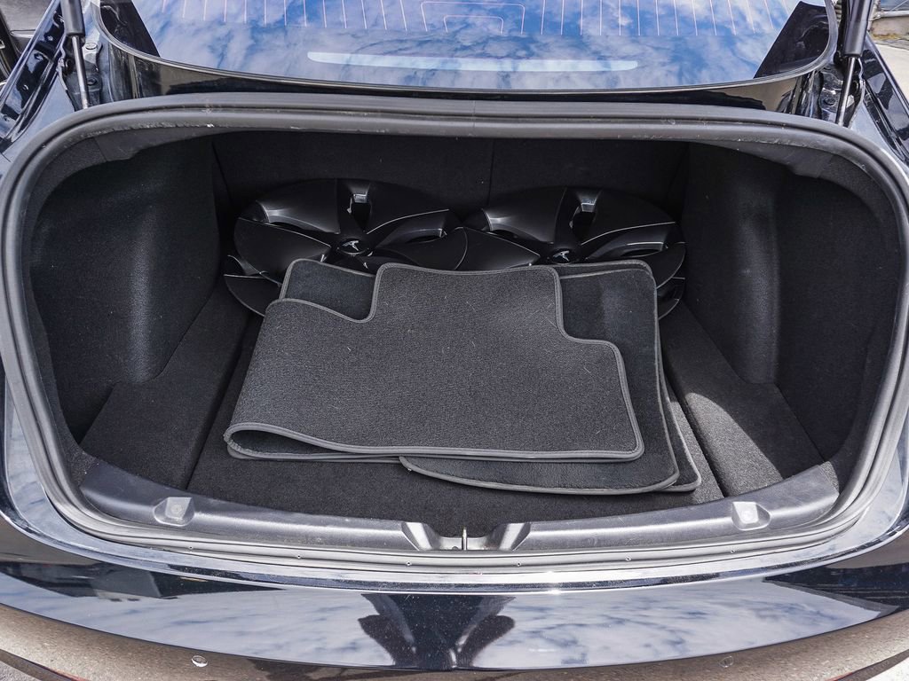 Used 2018 Tesla Model 3 Long Range RWD image 25