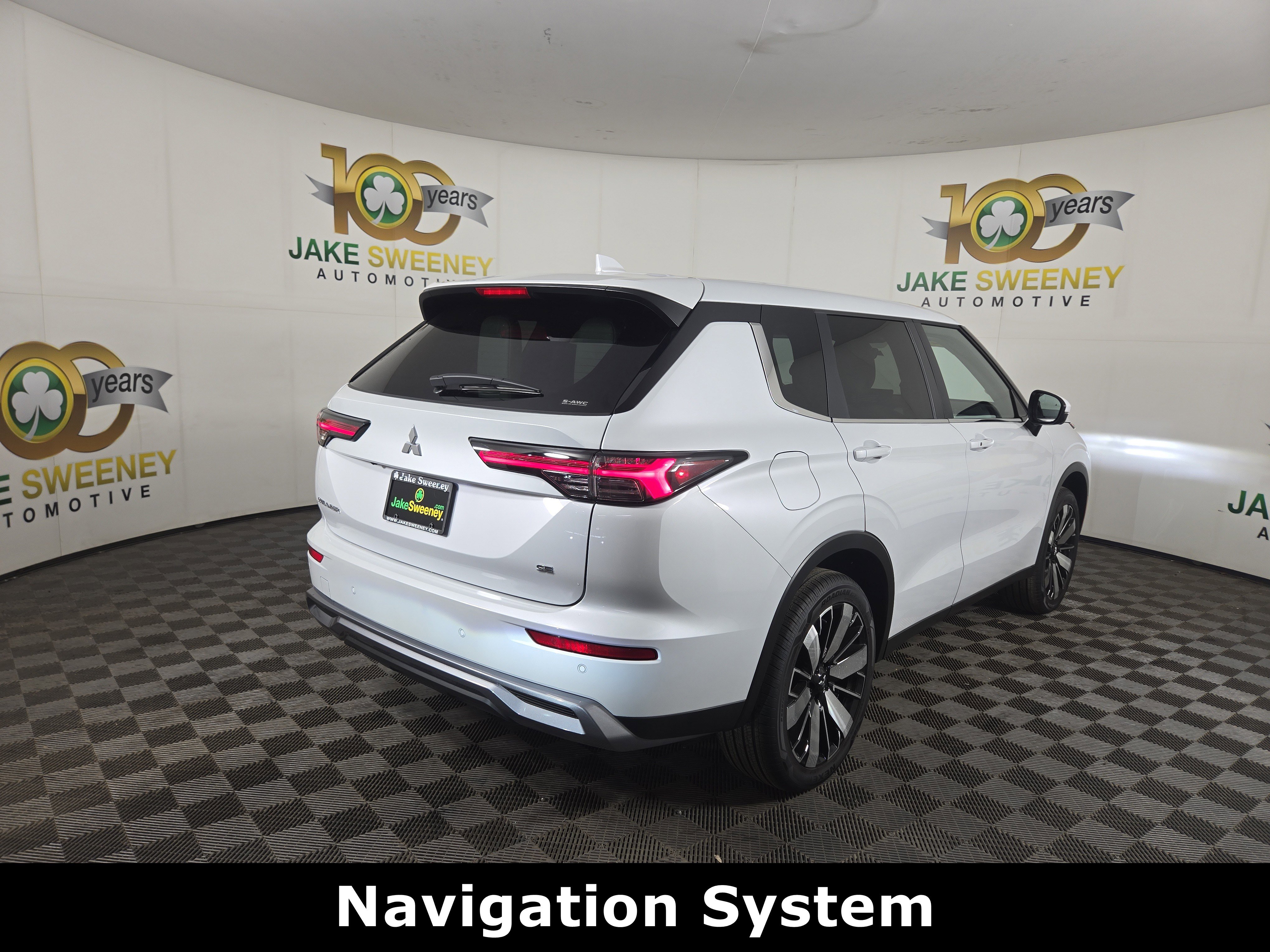 New 2025 Mitsubishi Outlander SE image 7