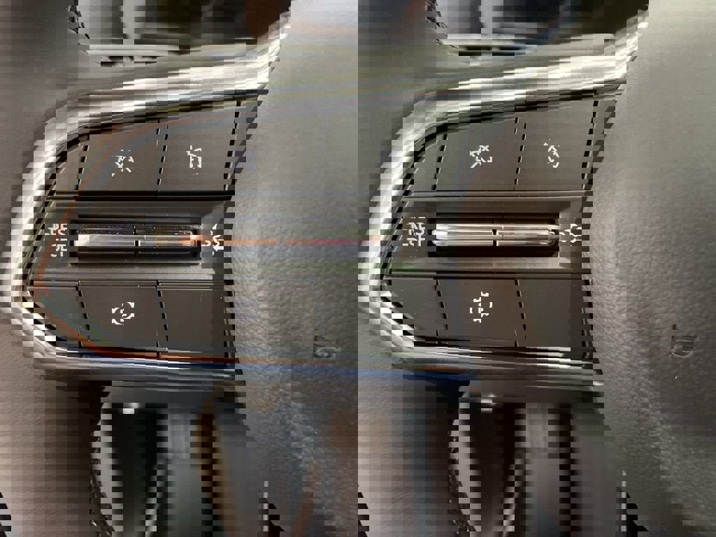 New 2026 Chevrolet Equinox LT w/ Convenience Package II image 24