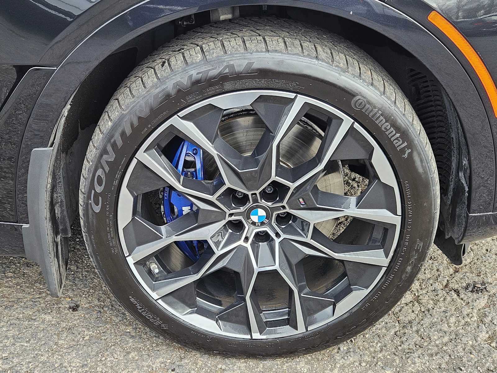 Used 2023 BMW X7 M60i w/ Climate Comfort Package image 18