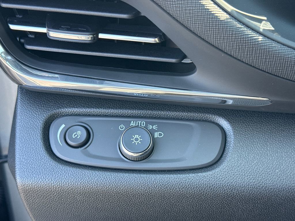 New 2026 Buick Envista Sport Touring FWD image 17