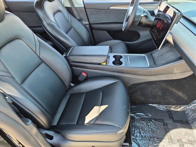 Used 2025 Tesla Model Y Long Range RWD image 22