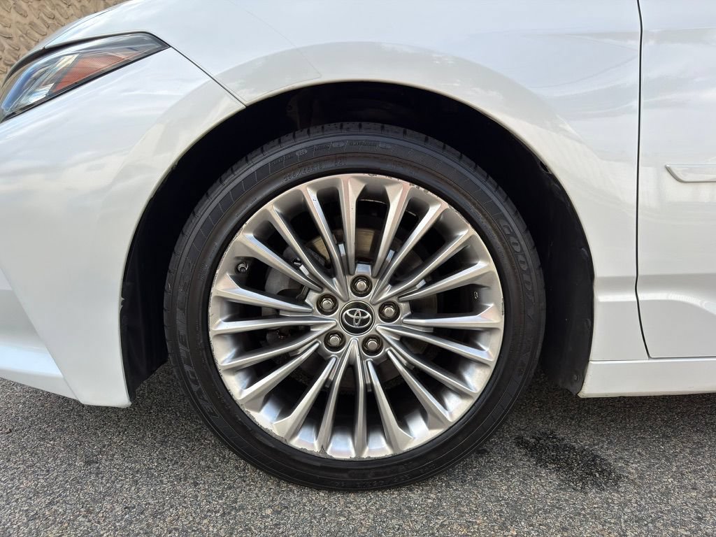 Used 2019 Toyota Avalon Limited w/ All Weather Liner Package FWD image 39
