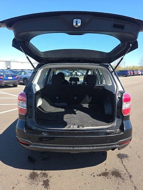Used 2015 Subaru Forester 2.5i w/ Alloy Wheel Package image 6