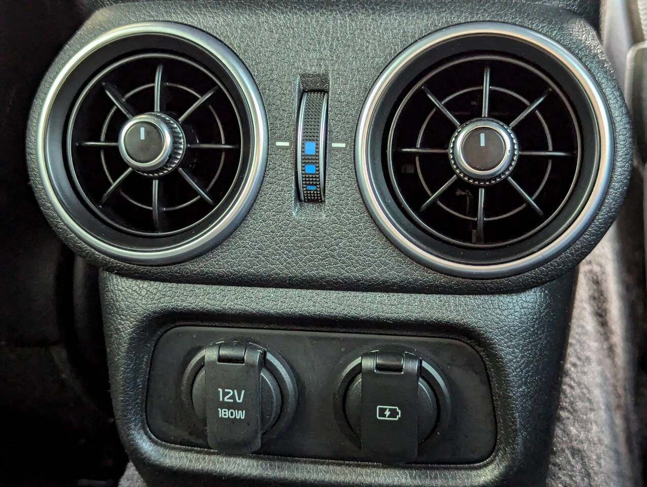 Used 2018 Kia Stinger GT image 28