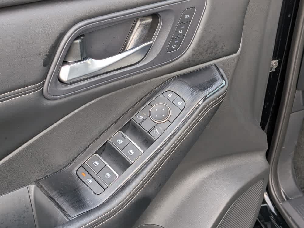 Used 2024 Nissan Rogue SL w/ SL Premium Package AWD/4WD image 15