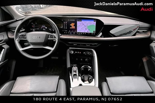 Used 2025 Audi Q5 Premium Plus w/ Premium Plus AWD/4WD image 13