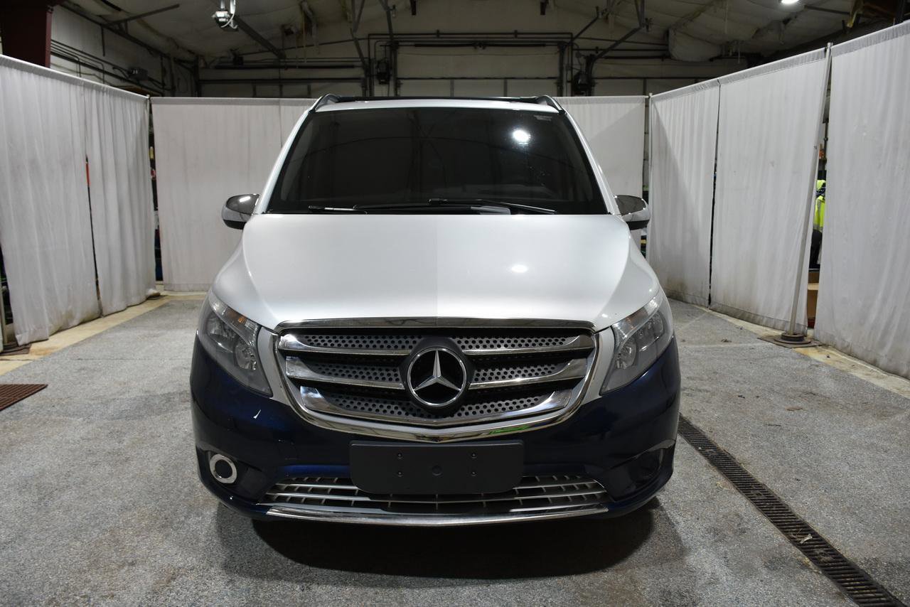 Used 2016 Mercedes-Benz Metris Passenger image 2