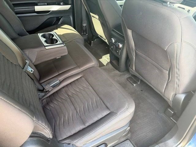 Used 2021 Ford Explorer XLT AWD/4WD image 38