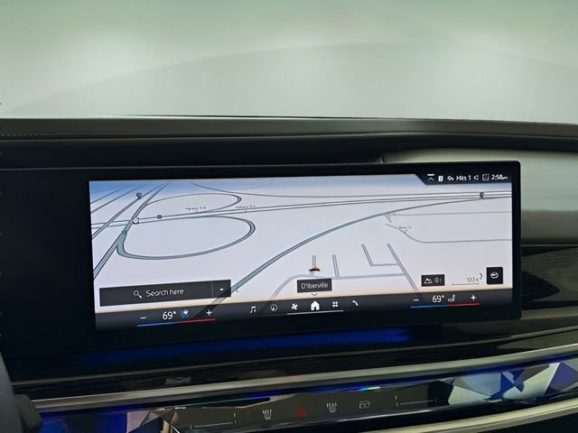 Certified 2024 BMW 740i image 27