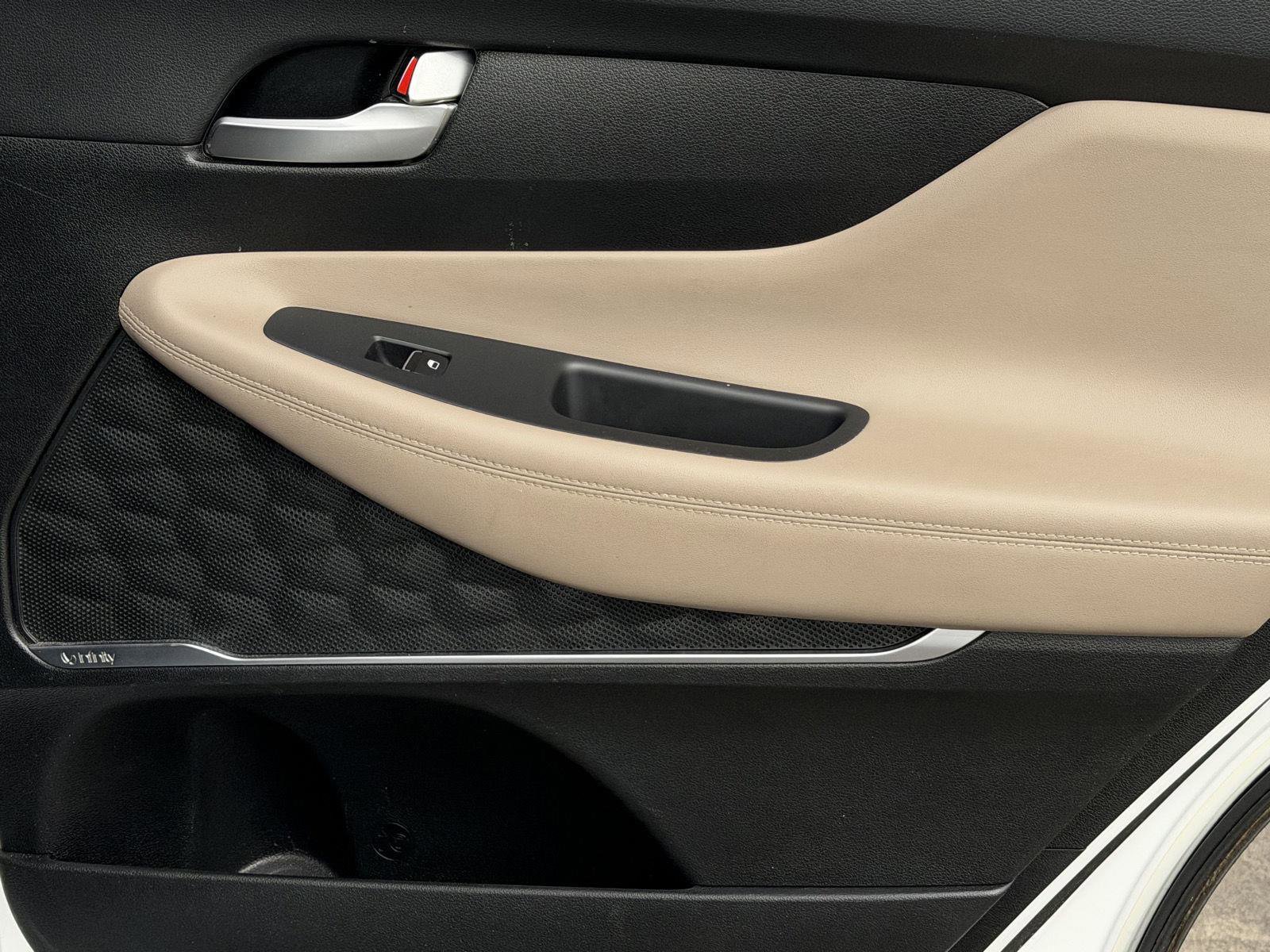 Used 2020 Hyundai Santa Fe SEL w/ Convenience + Premium Package image 25