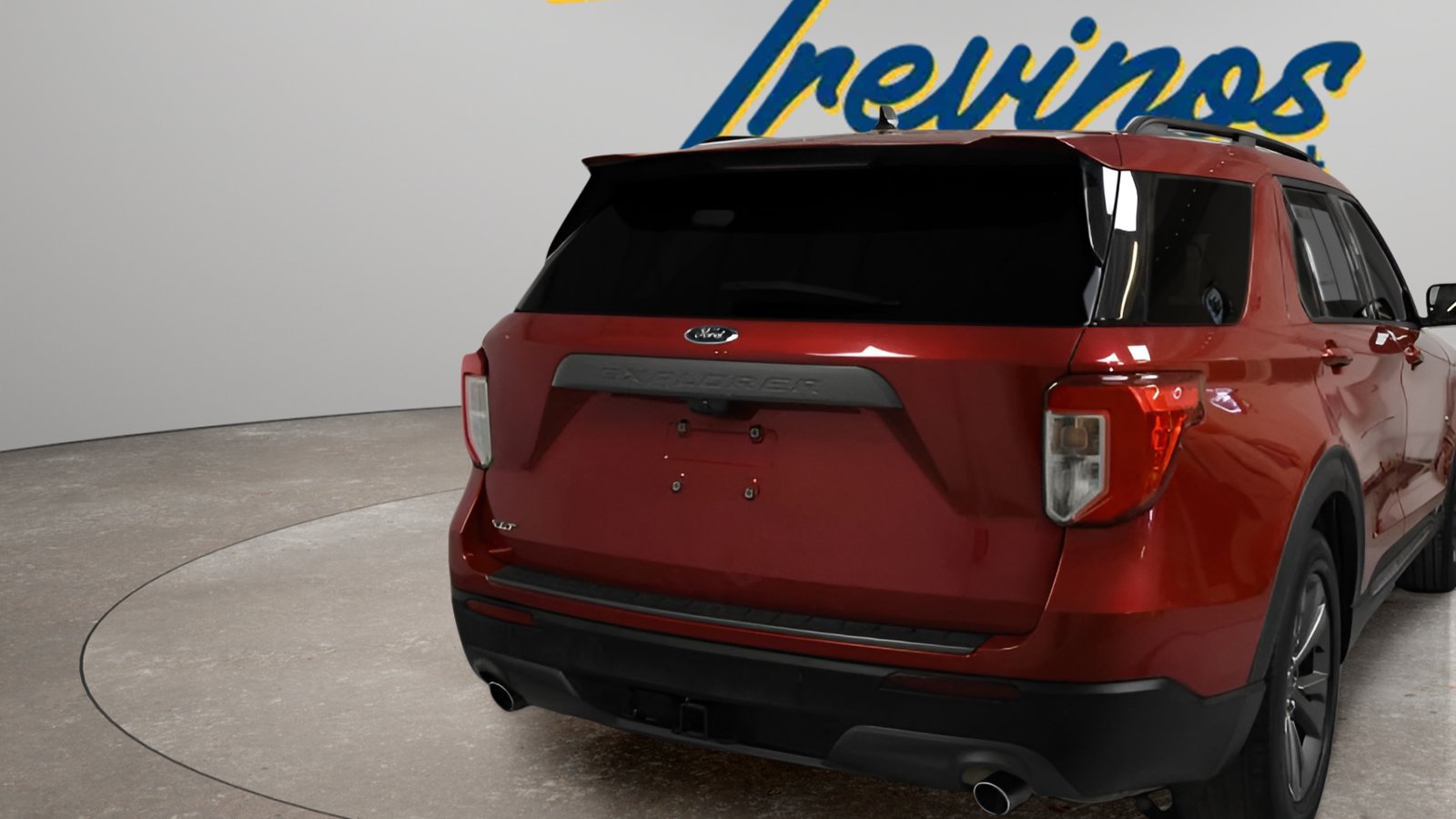 Used 2021 Ford Explorer XLT w/ Equipment Group 202A RWD image 3