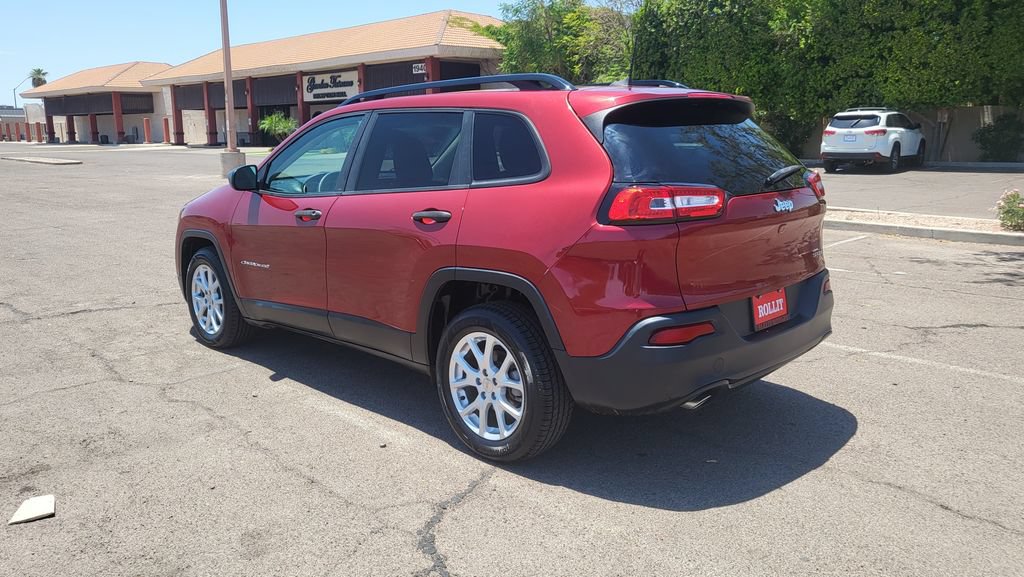Used 2016 Jeep Cherokee Sport FWD image 7