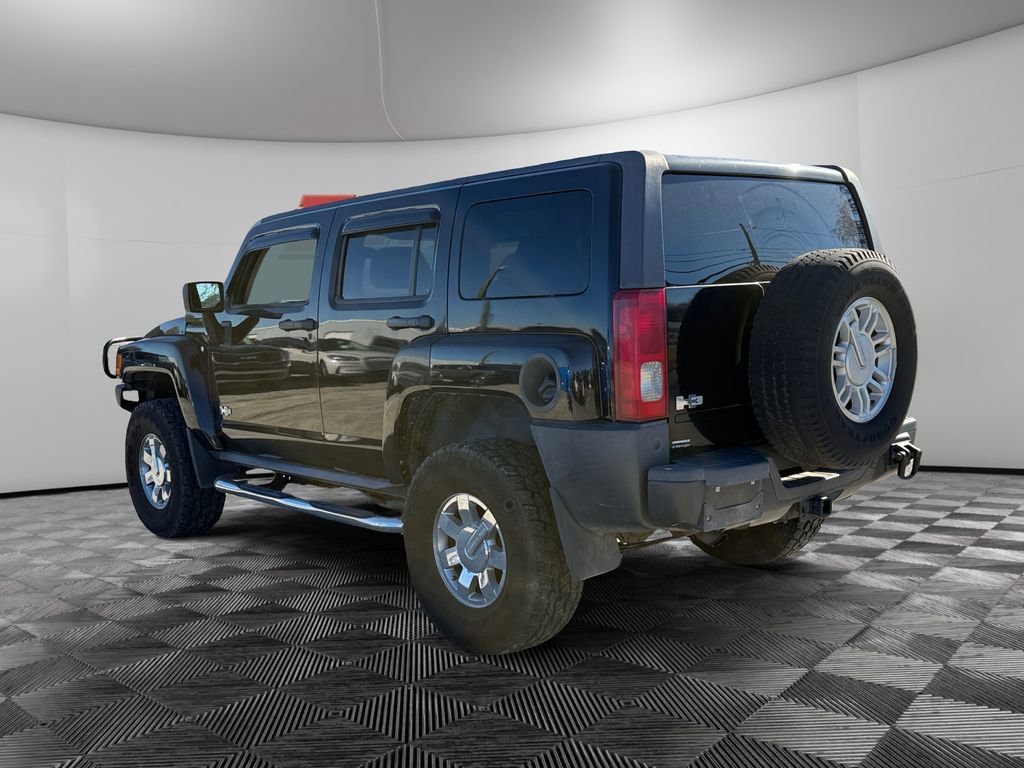 Used 2007 HUMMER H3 image 3