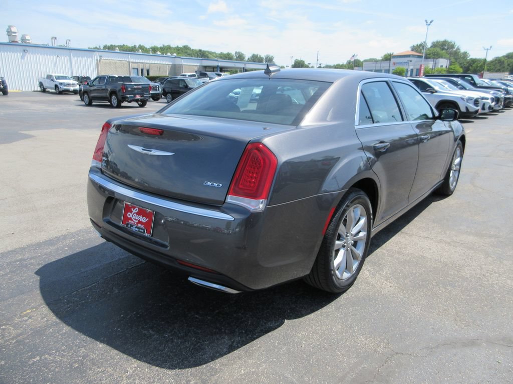 Used 2016 Chrysler 300 Limited AWD/4WD image 6