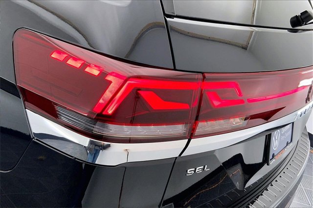 Used 2025 Volkswagen Atlas SEL Premium R-Line image 30