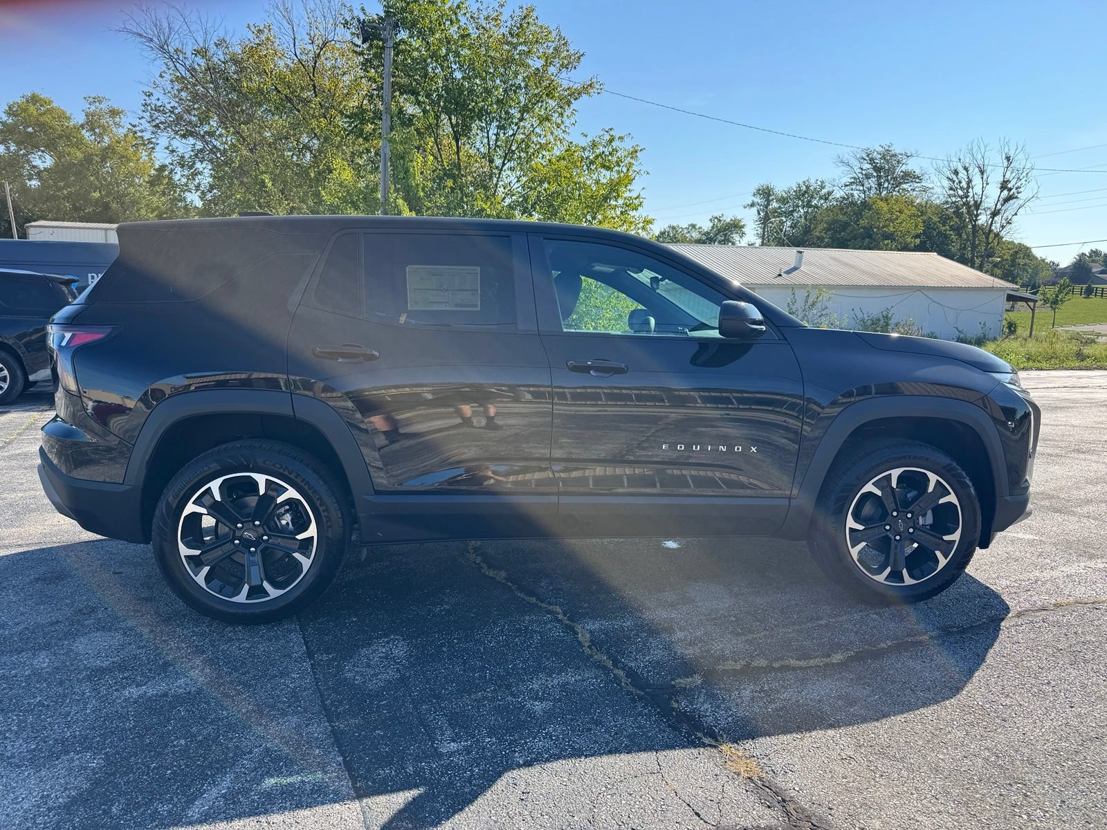 New 2027 Chevrolet Equinox LT w/ Convenience Package II AWD/4WD image 7