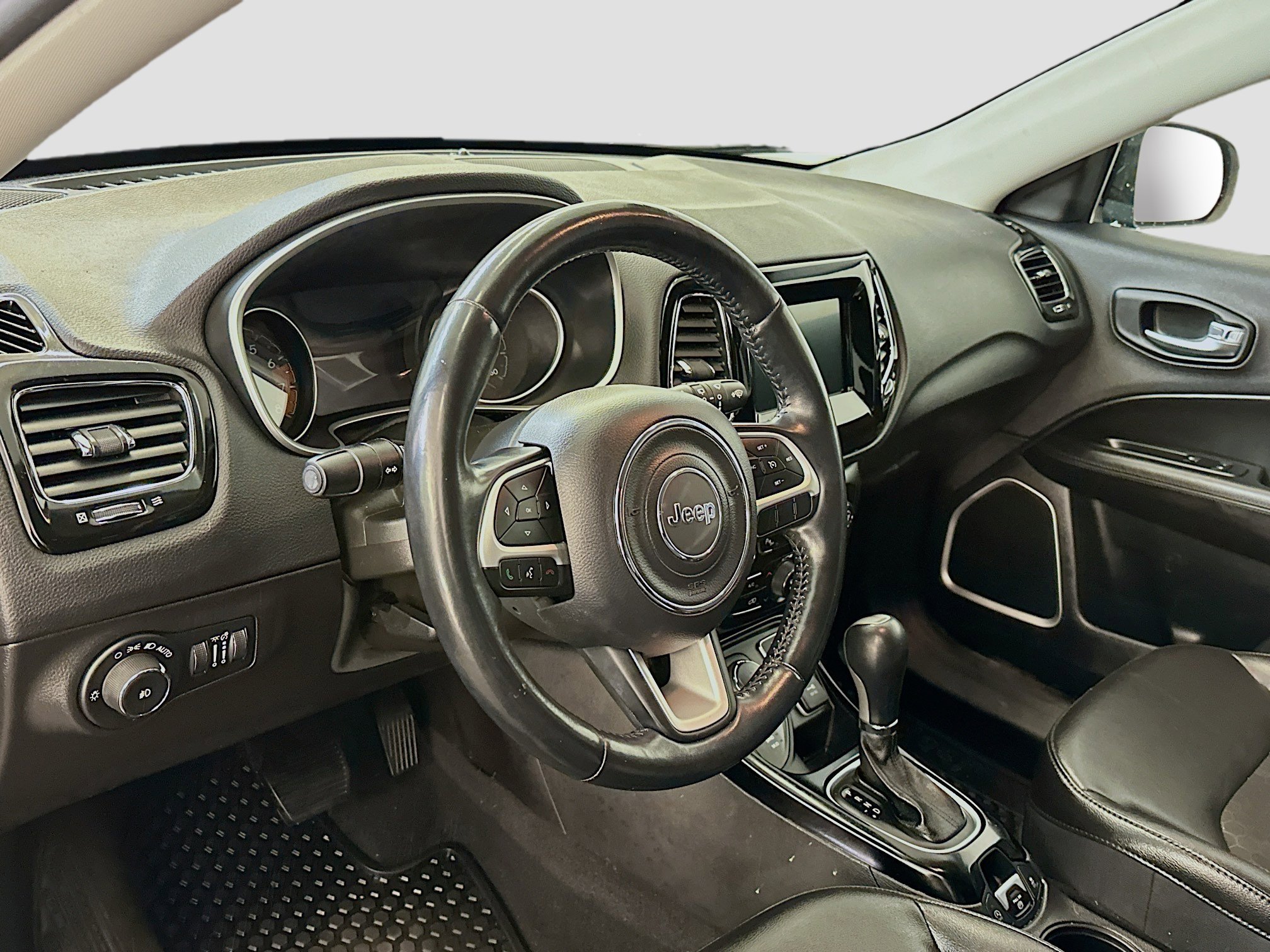 Used 2020 Jeep Compass Latitude image 18