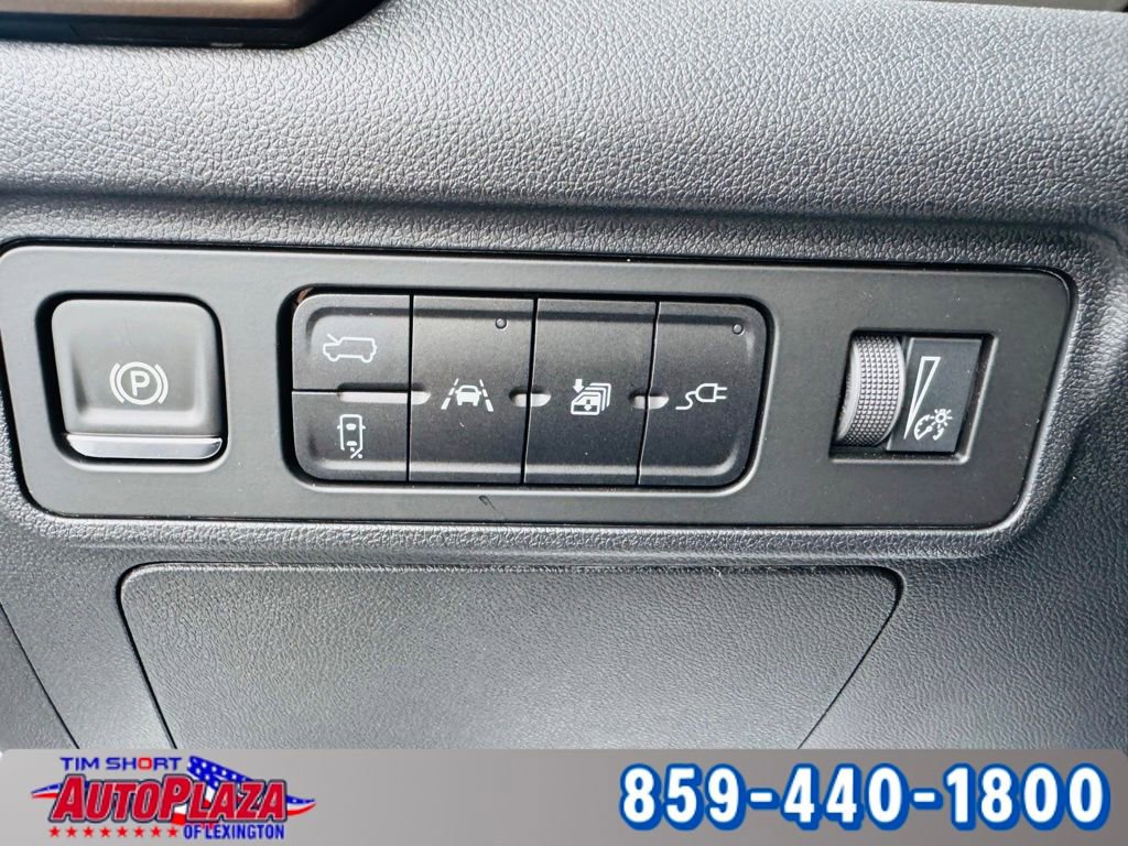 Used 2025 GMC Hummer EV 2X image 36