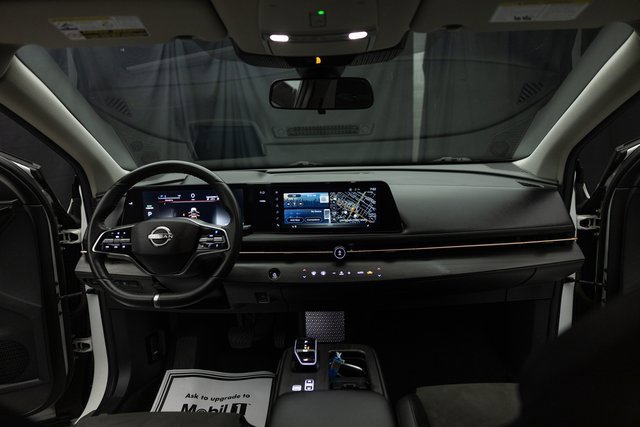 Used 2023 Nissan Ariya AWD image 18