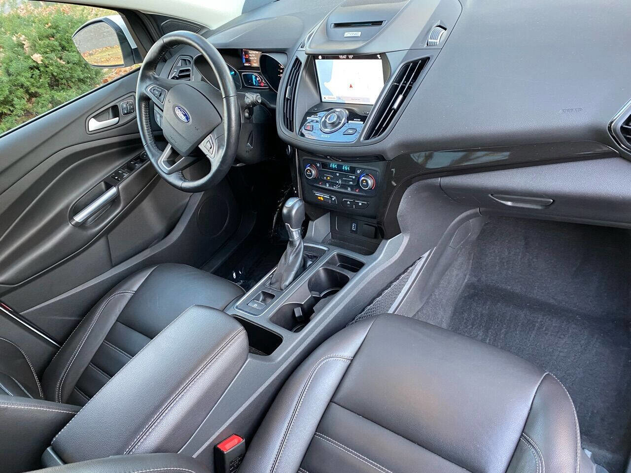 Used 2017 Ford Escape Titanium w/ Canadian Touring Package image 8