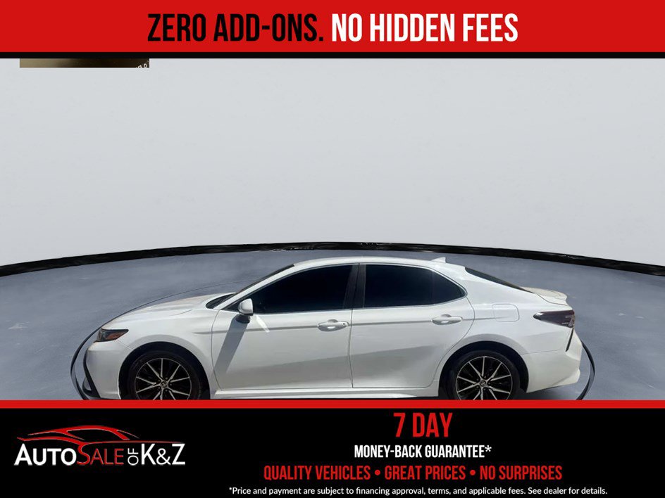 Used 2021 Toyota Camry SE FWD image 2