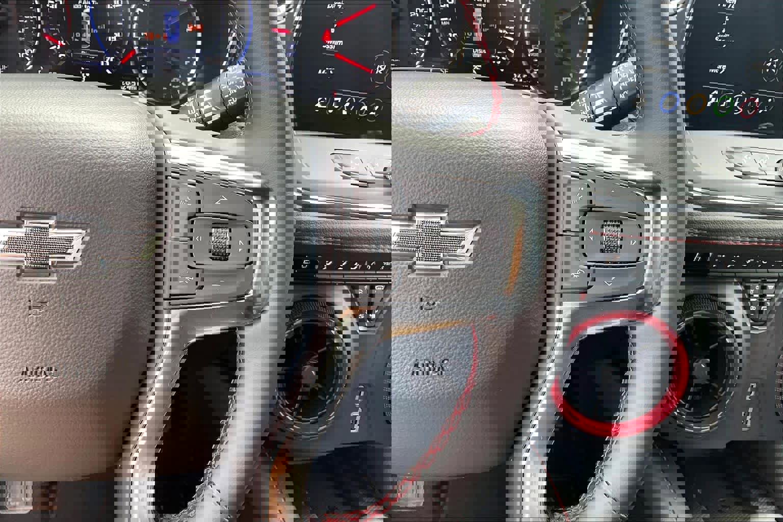 Used 2025 Chevrolet Blazer RS FWD image 24