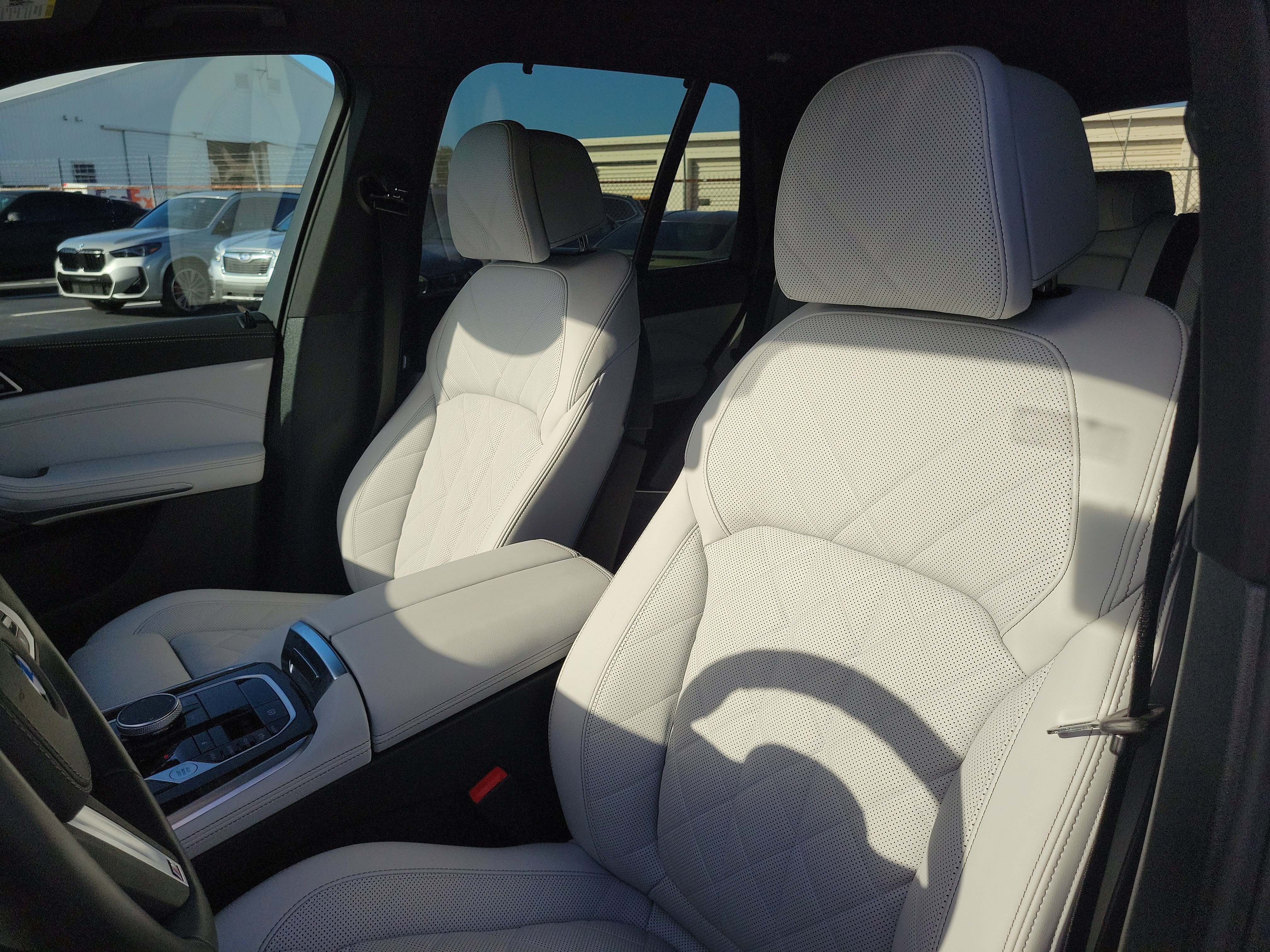 Used 2026 BMW X5 xDrive40i AWD/4WD image 23