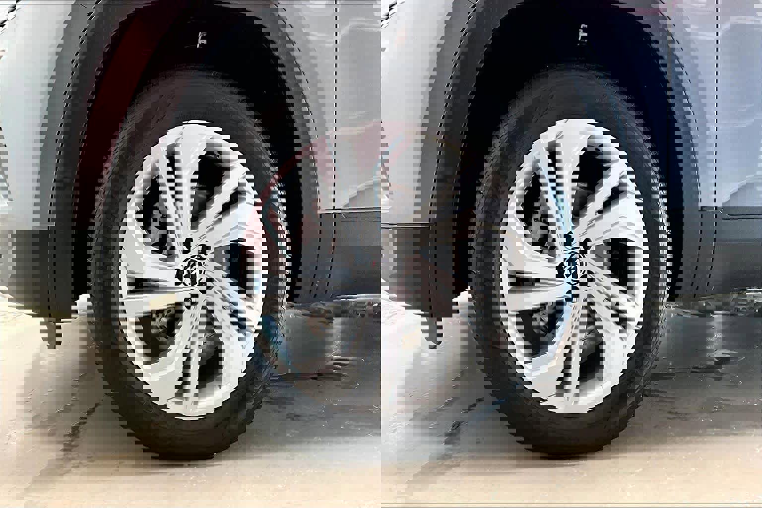 Used 2023 Volkswagen Atlas SE w/ Panoramic Sunroof Package image 7