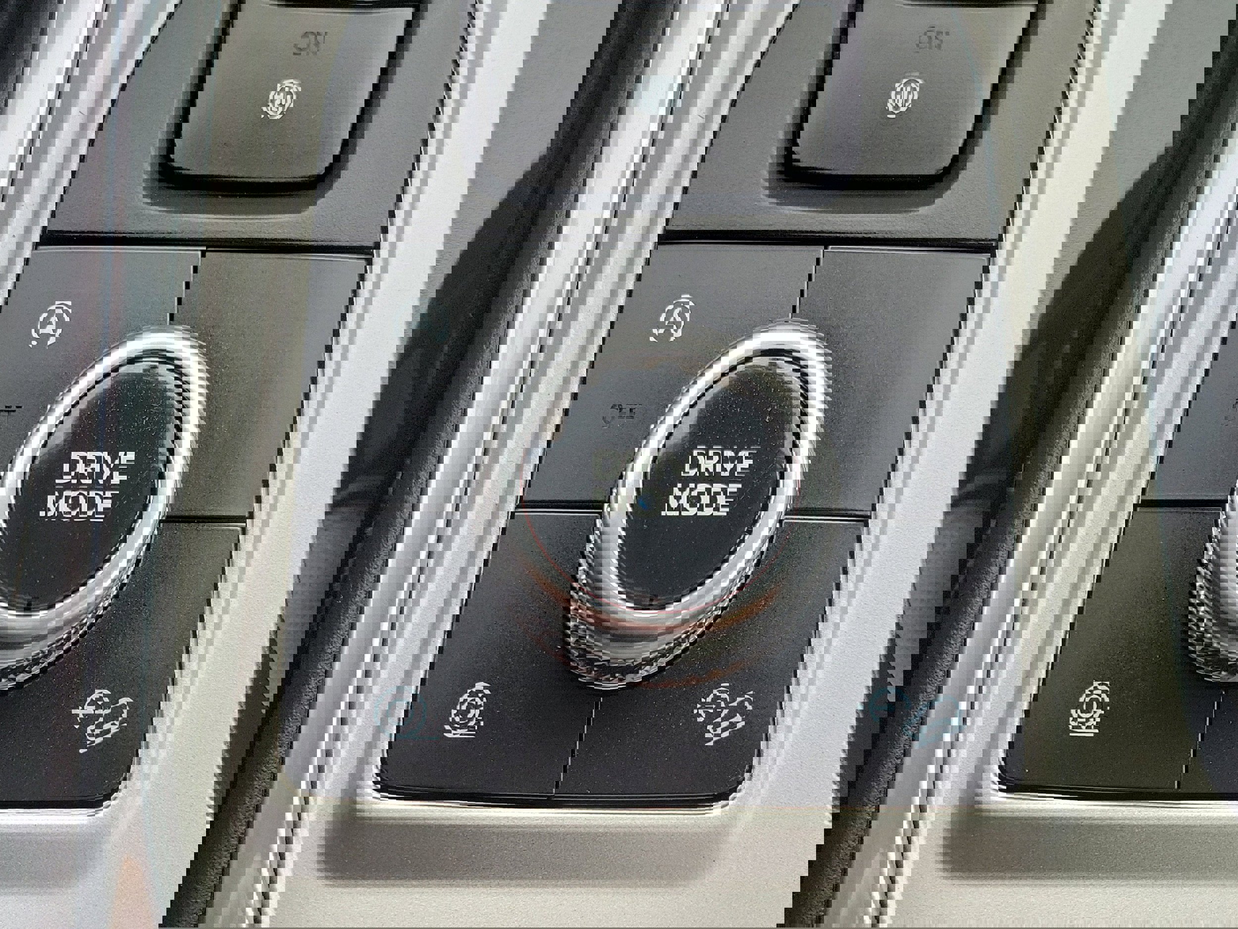 Used 2023 Ford Explorer XLT w/ Equipment Group 202A image 34