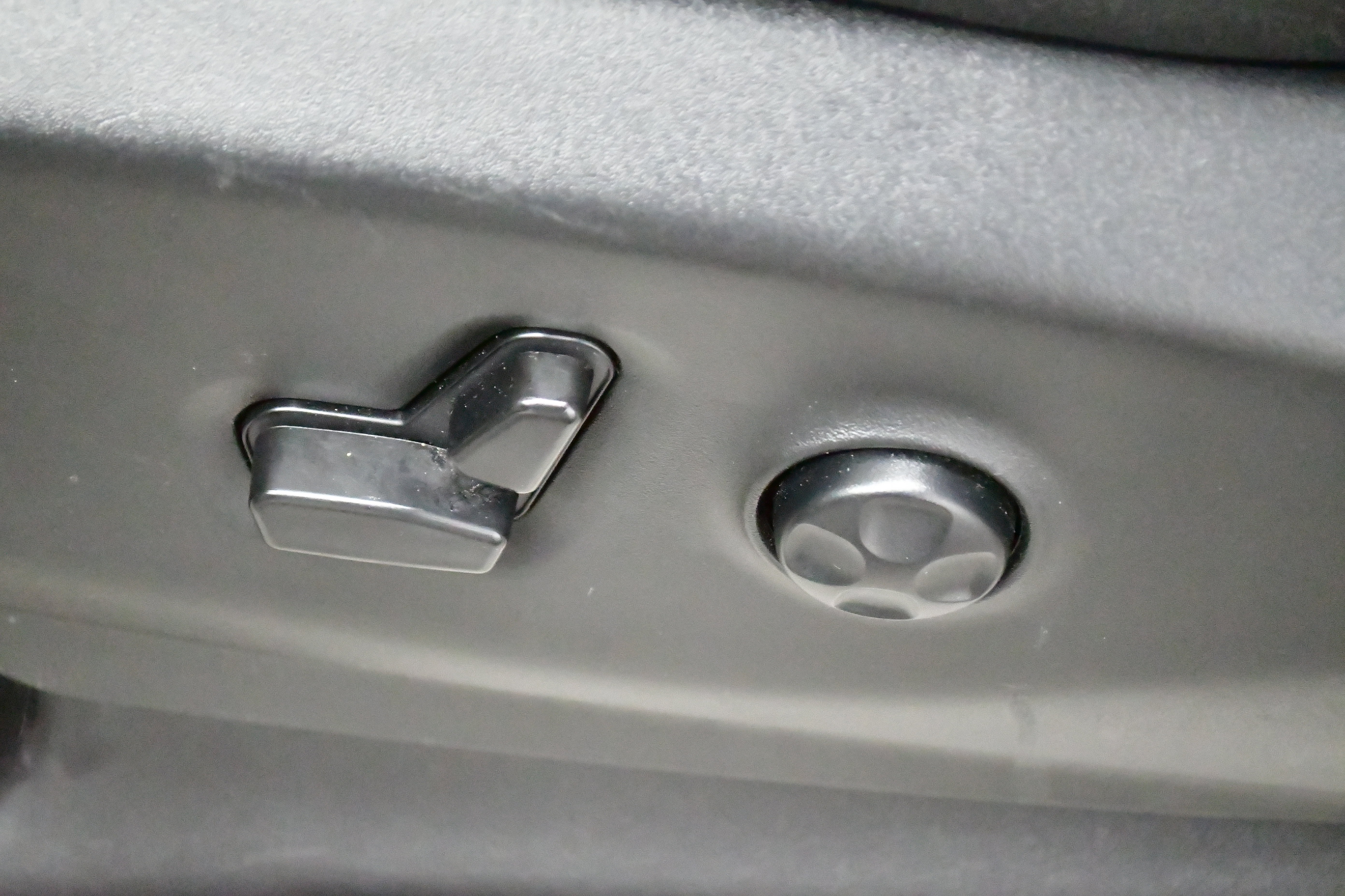 Used 2024 Chrysler Pacifica Touring-L image 26