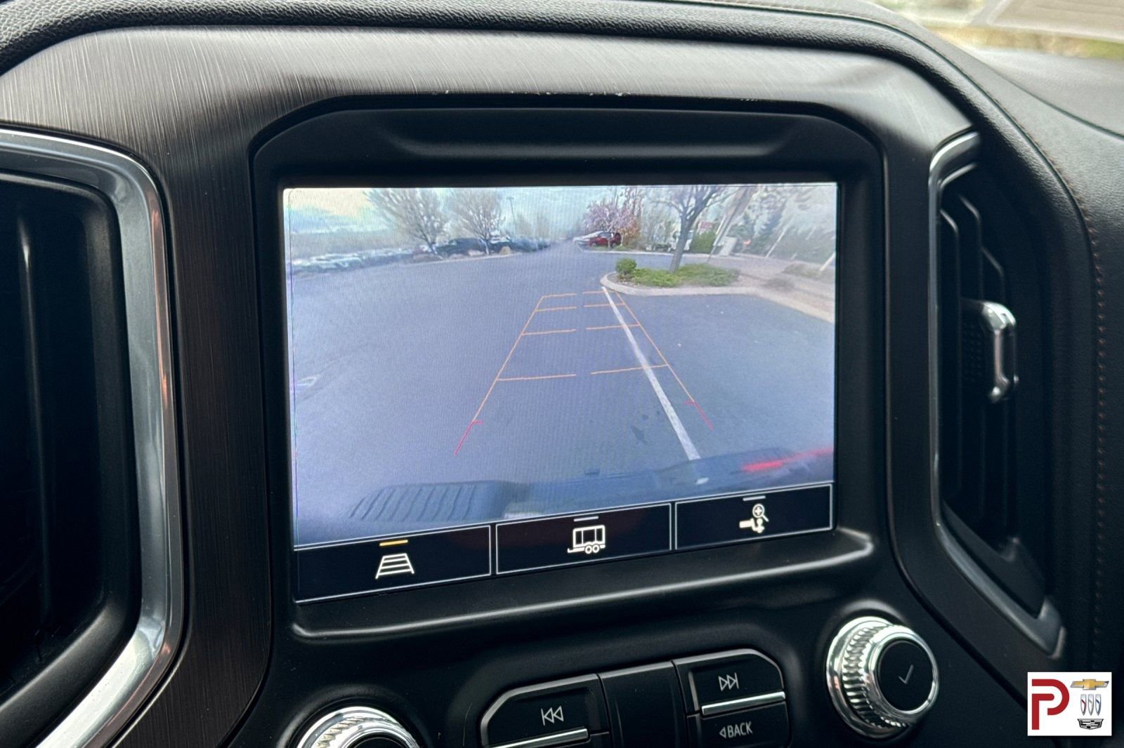 Certified 2022 GMC Sierra 1500 AT4 w/ AT4 Preferred Package image 23