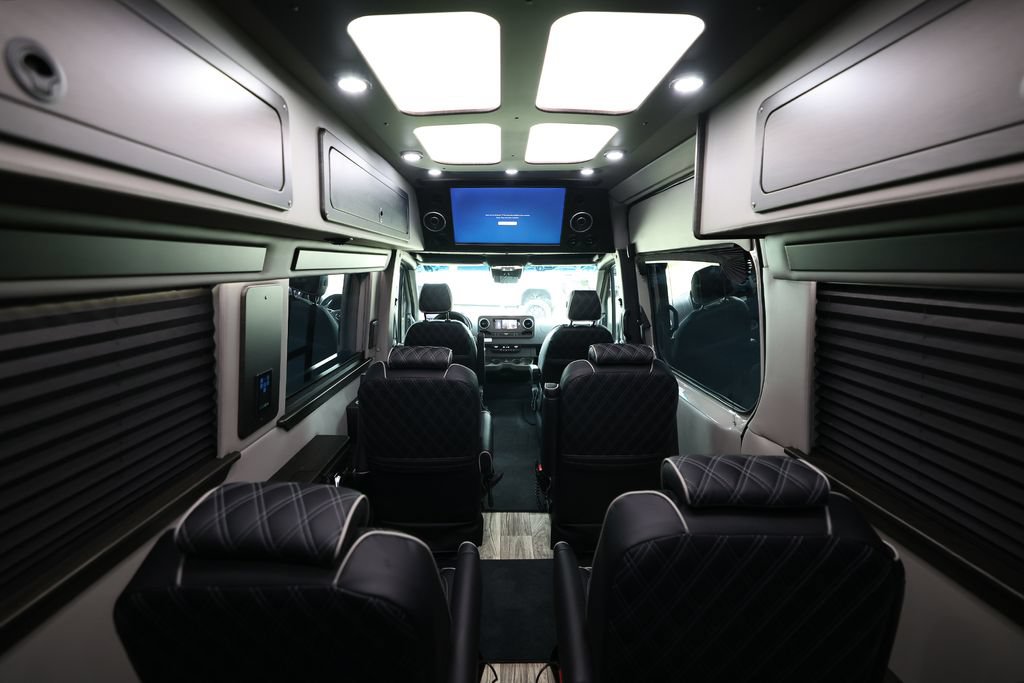 Used 2023 Mercedes-Benz Sprinter 3500 image 19