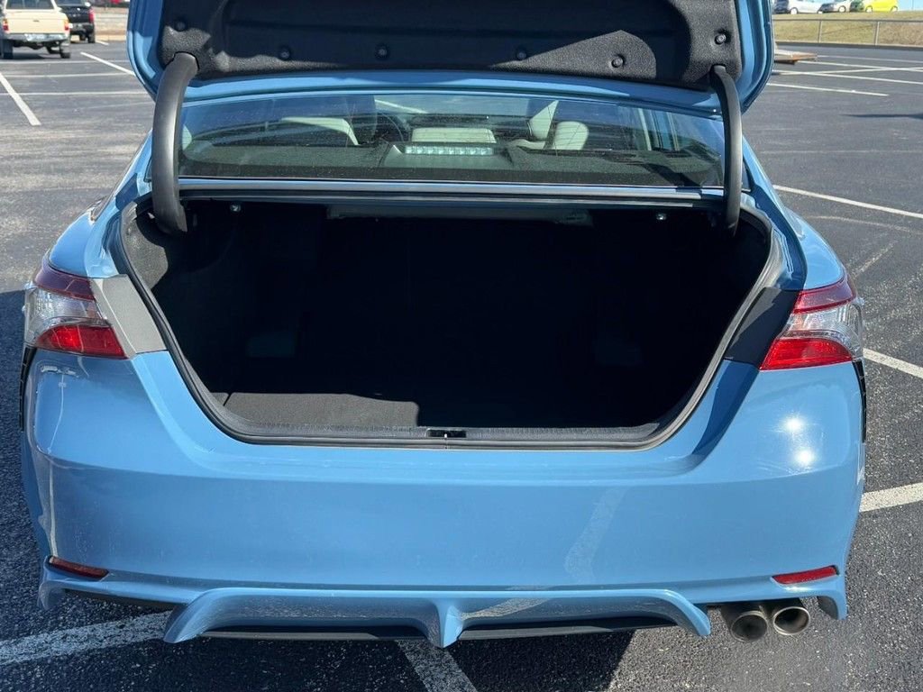 Used 2023 Toyota Camry SE image 7
