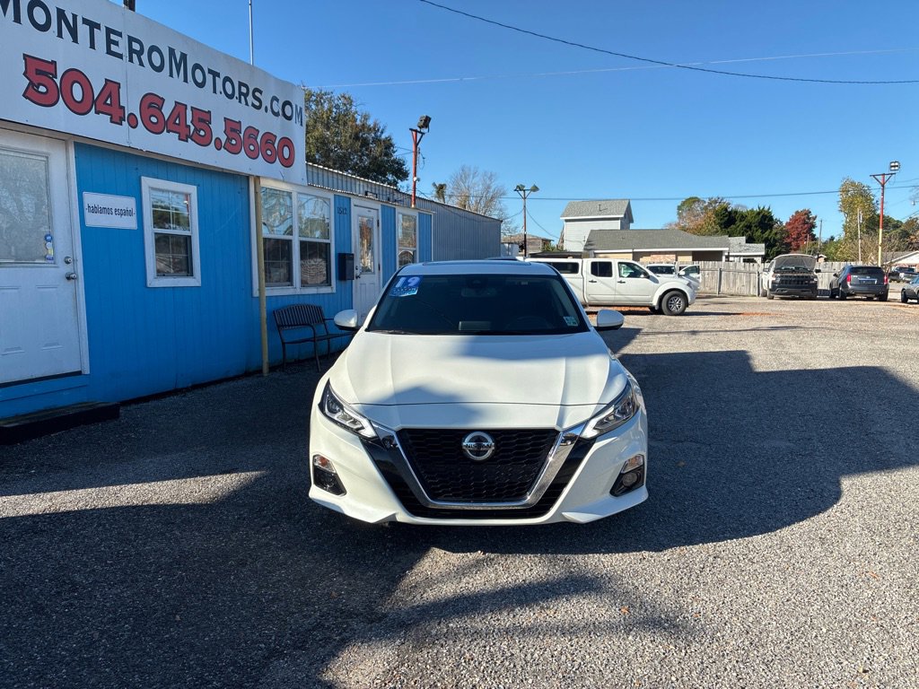 Used 2019 Nissan Altima 2.5 Platinum image 2