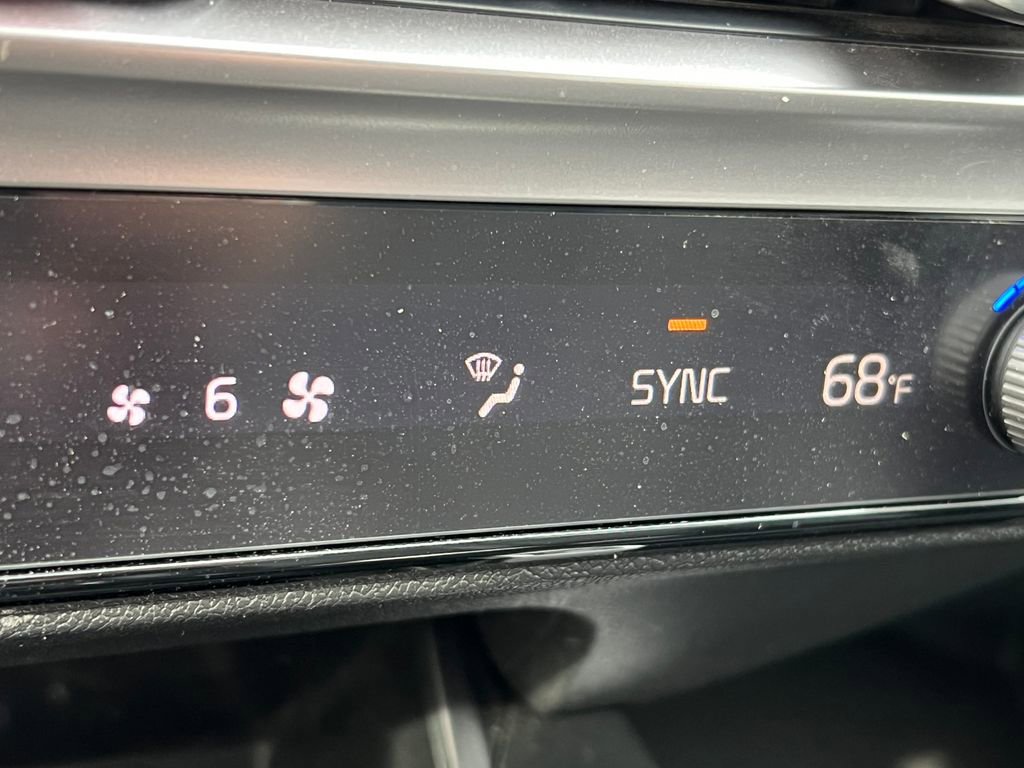 Used 2025 Kia Sorento S w/ Panoramic Sunroof Package image 24