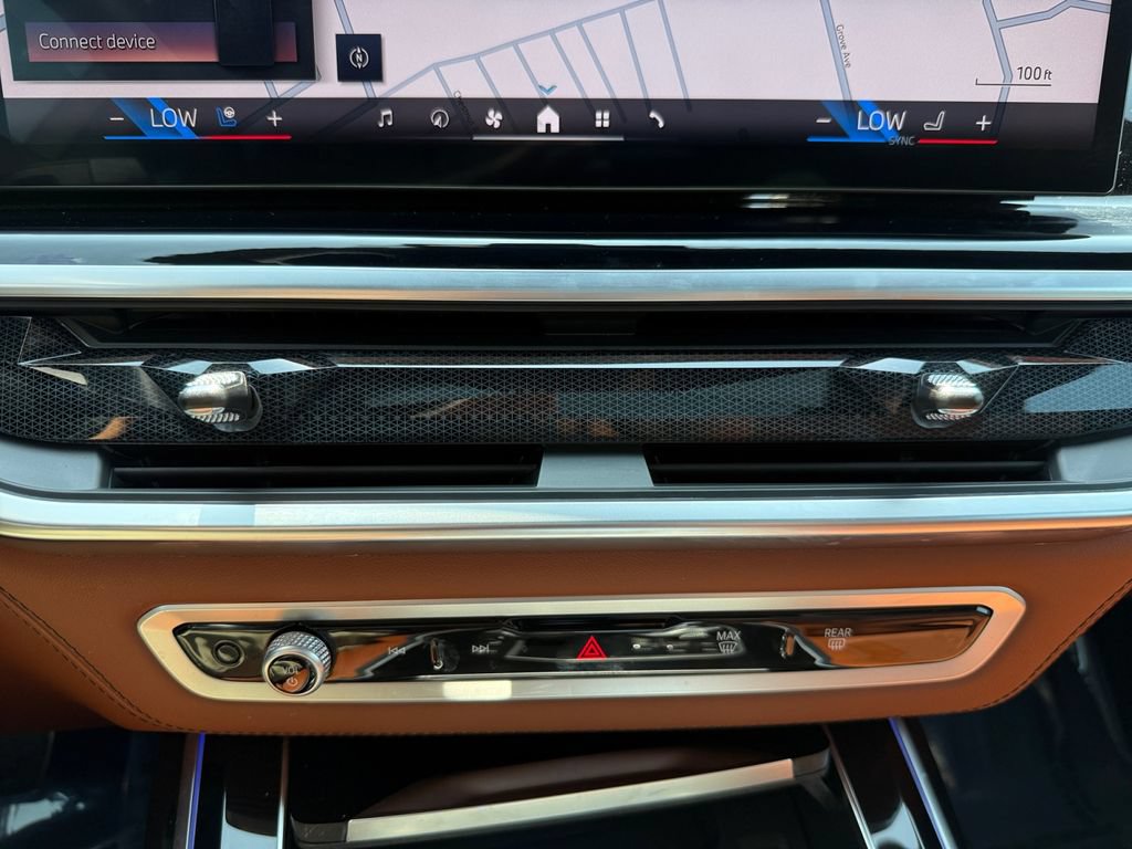 Certified 2025 BMW ALPINA XB7 AWD/4WD image 31