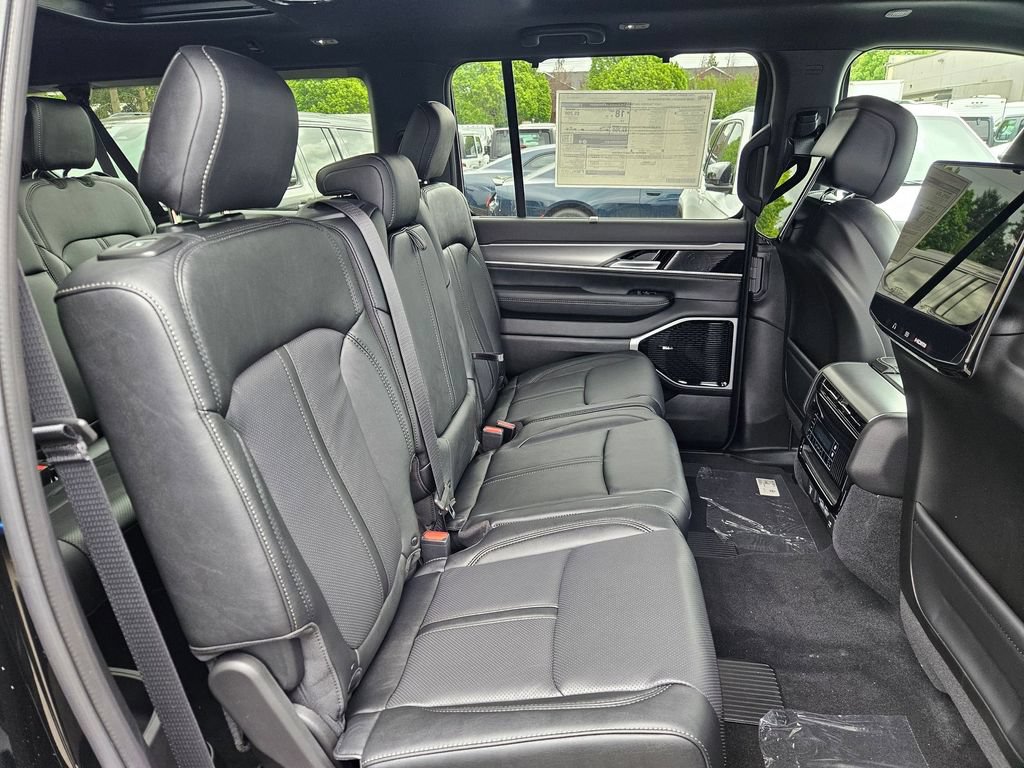 New 2026 Jeep Grand Wagoneer L Limited AWD/4WD image 16