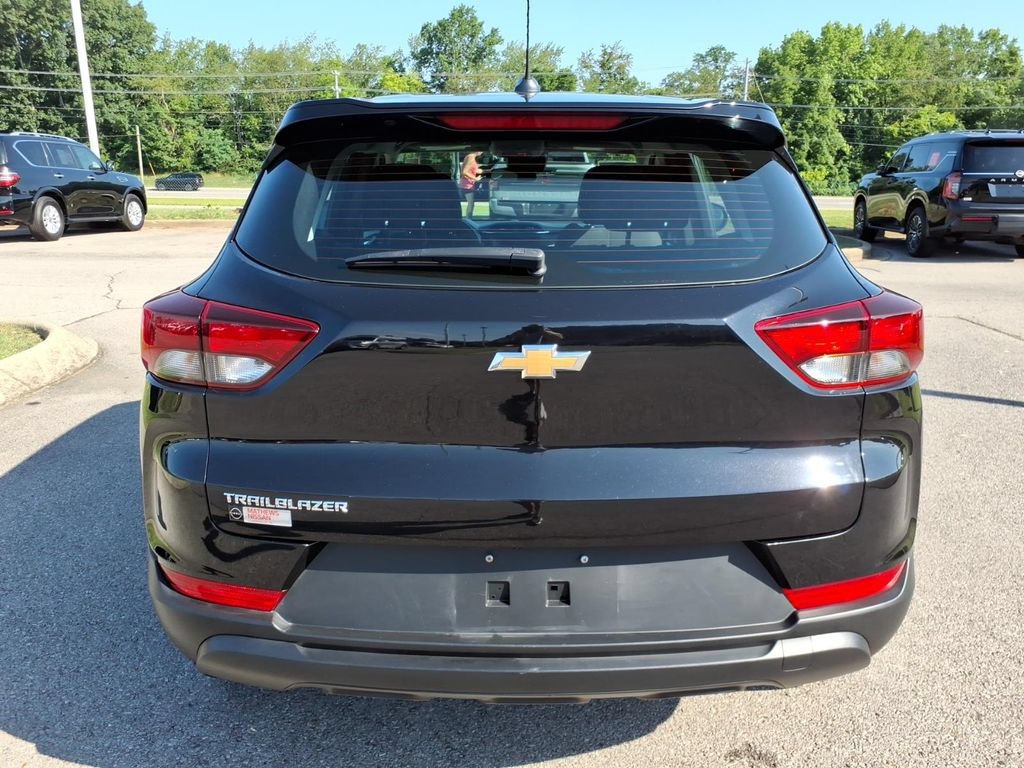 Used 2023 Chevrolet TrailBlazer LS FWD image 16
