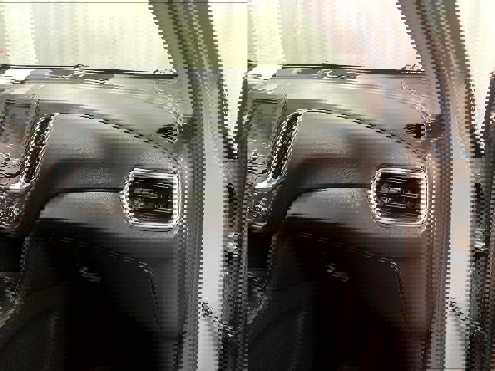 Used 2019 Chevrolet Equinox LT image 12