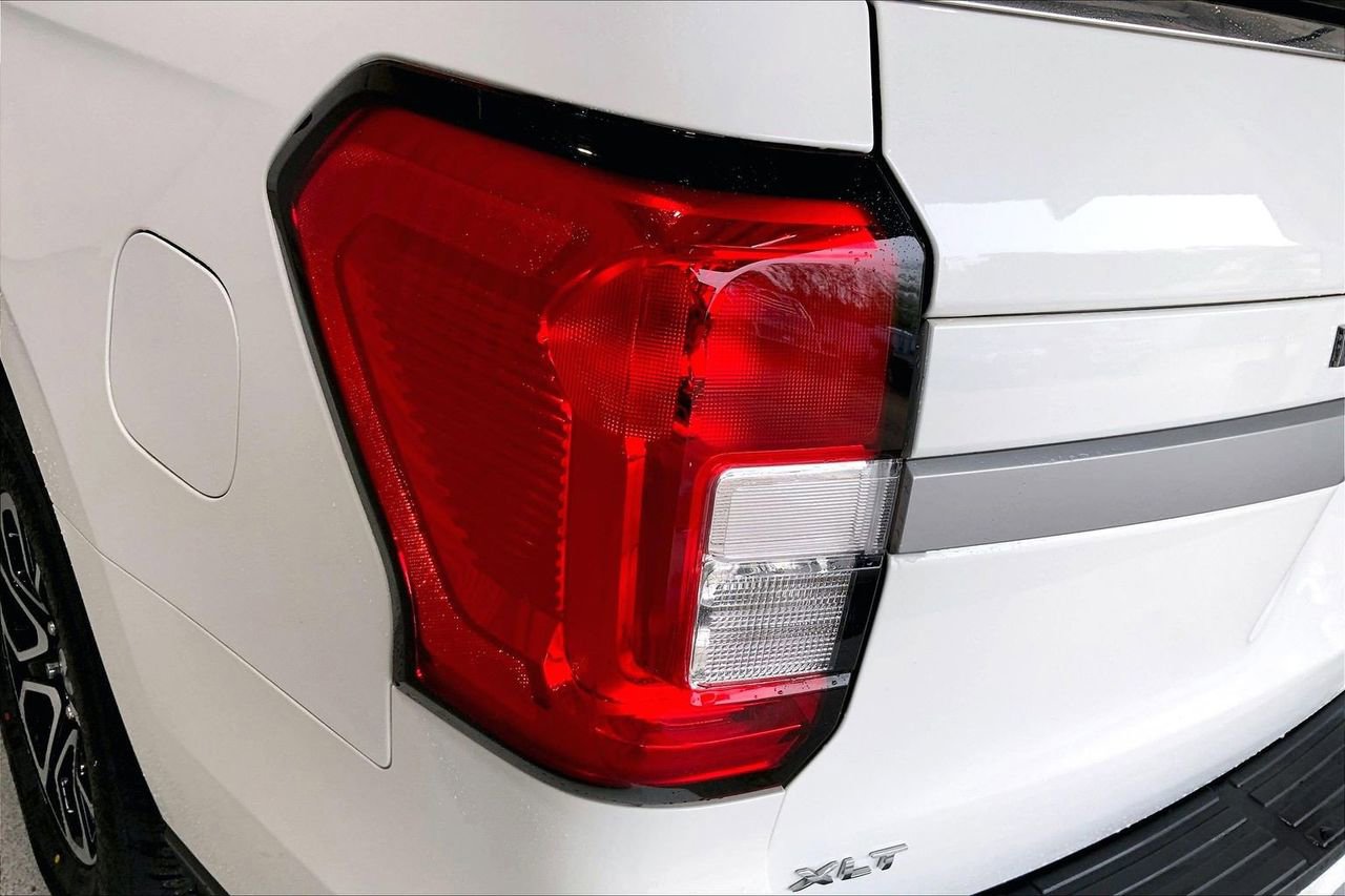 Certified 2024 Ford Expedition XLT RWD image 29