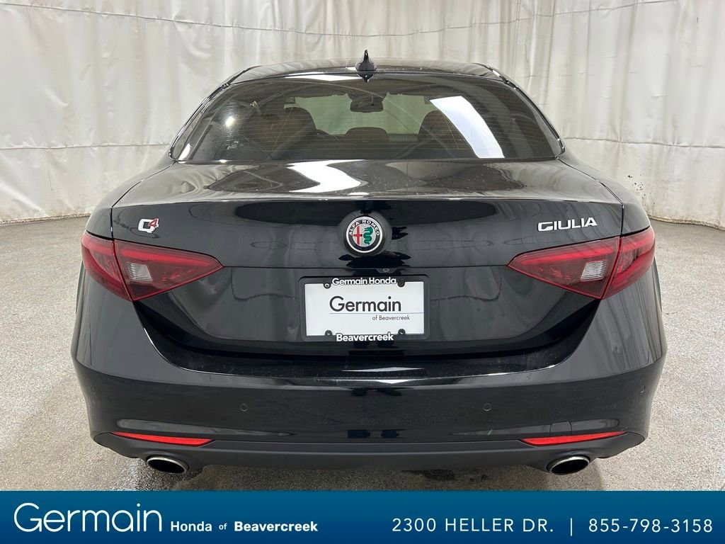 Used 2018 Alfa Romeo Giulia AWD image 7